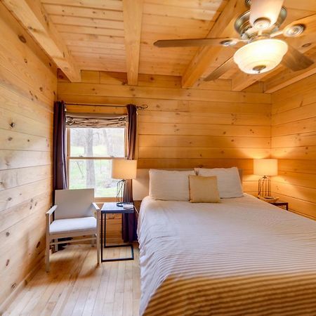 Creekside Bryson City Cabin With Private Hot Tub Exterior photo