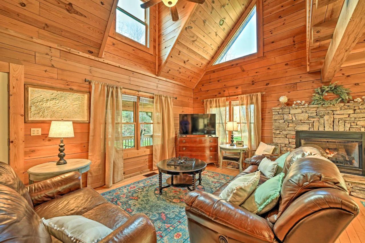 Creekside Bryson City Cabin With Private Hot Tub Exterior photo